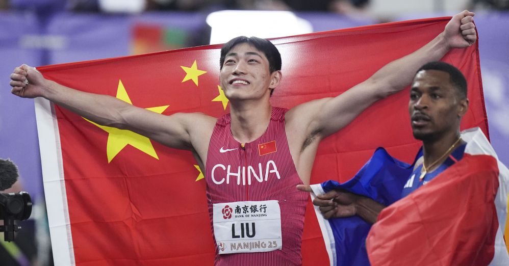拜仁总监聊卡尔对比梅西：梅西是能想到的最夸张的比较对象！